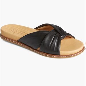 Sperry Gold Cup slide sandal